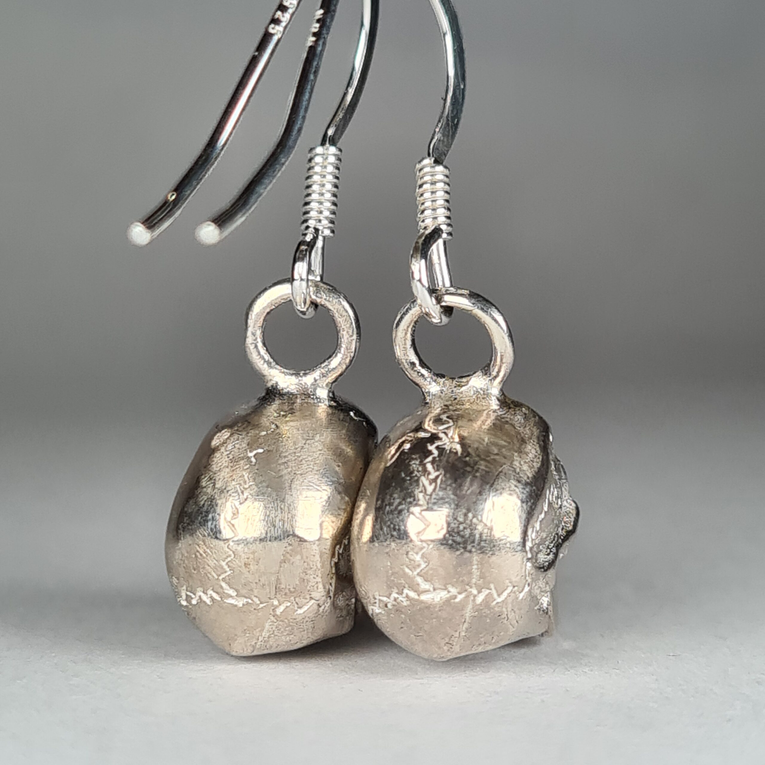 Skull Earrings - Image 4