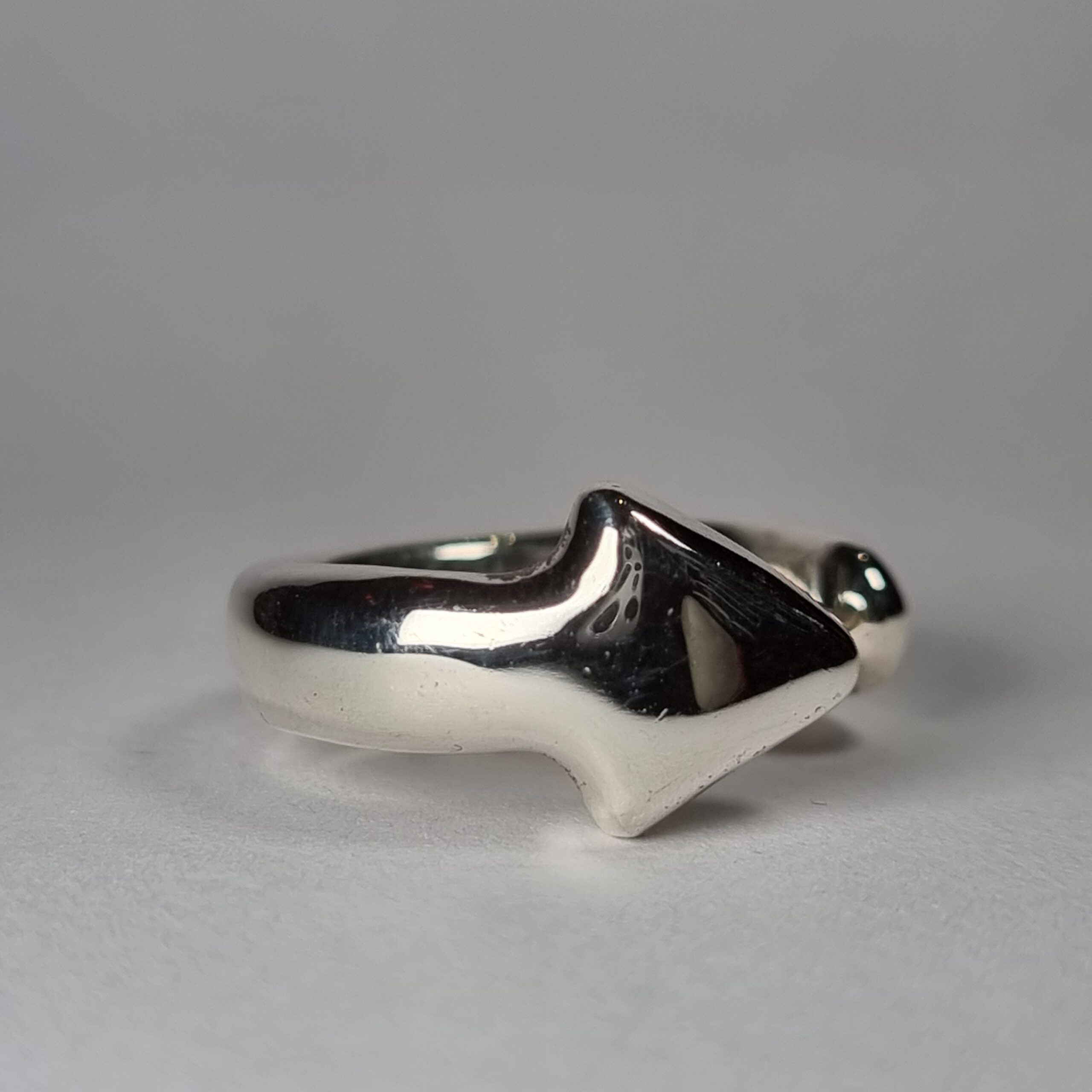 Arrow Ring