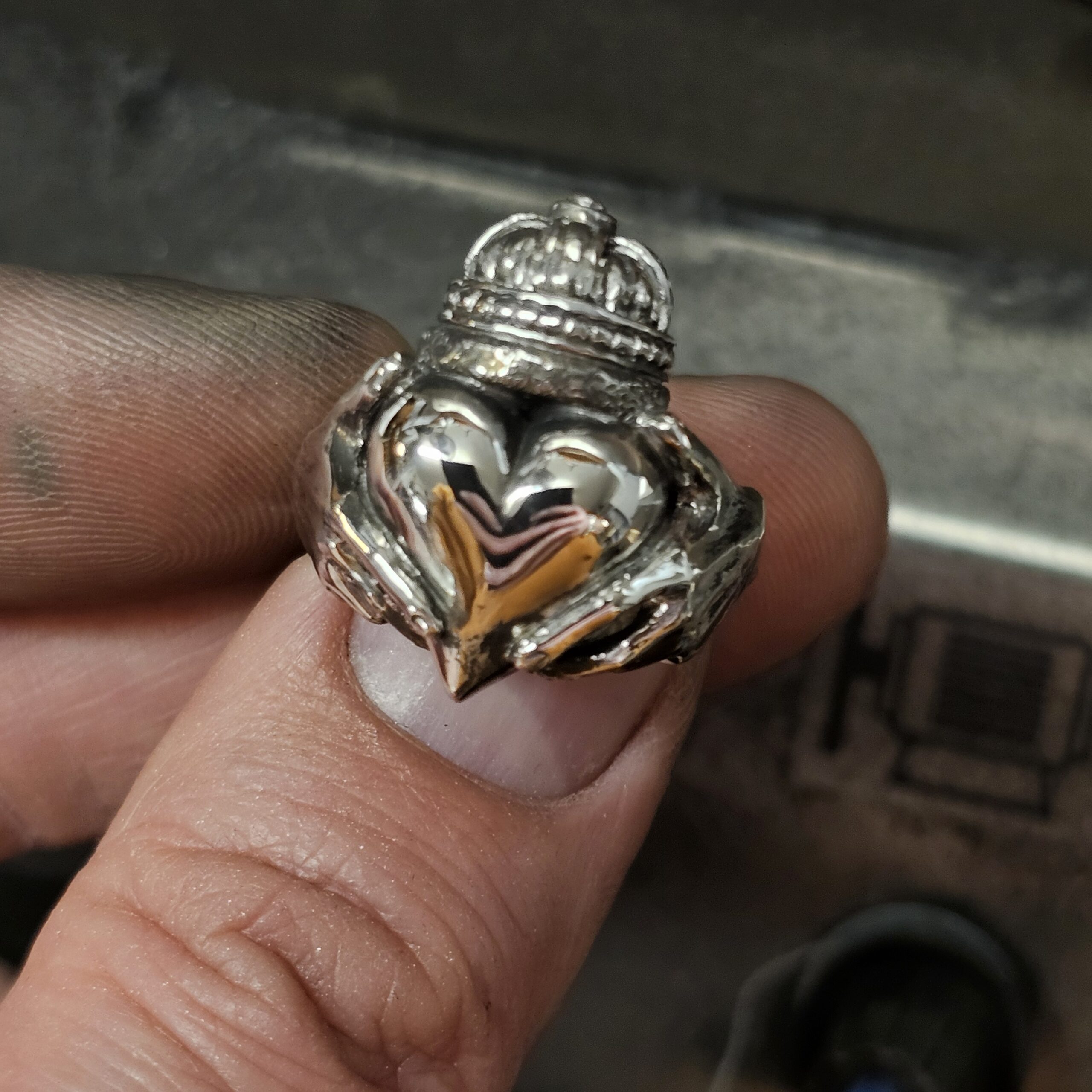 Plump Heart Claddagh - Image 2