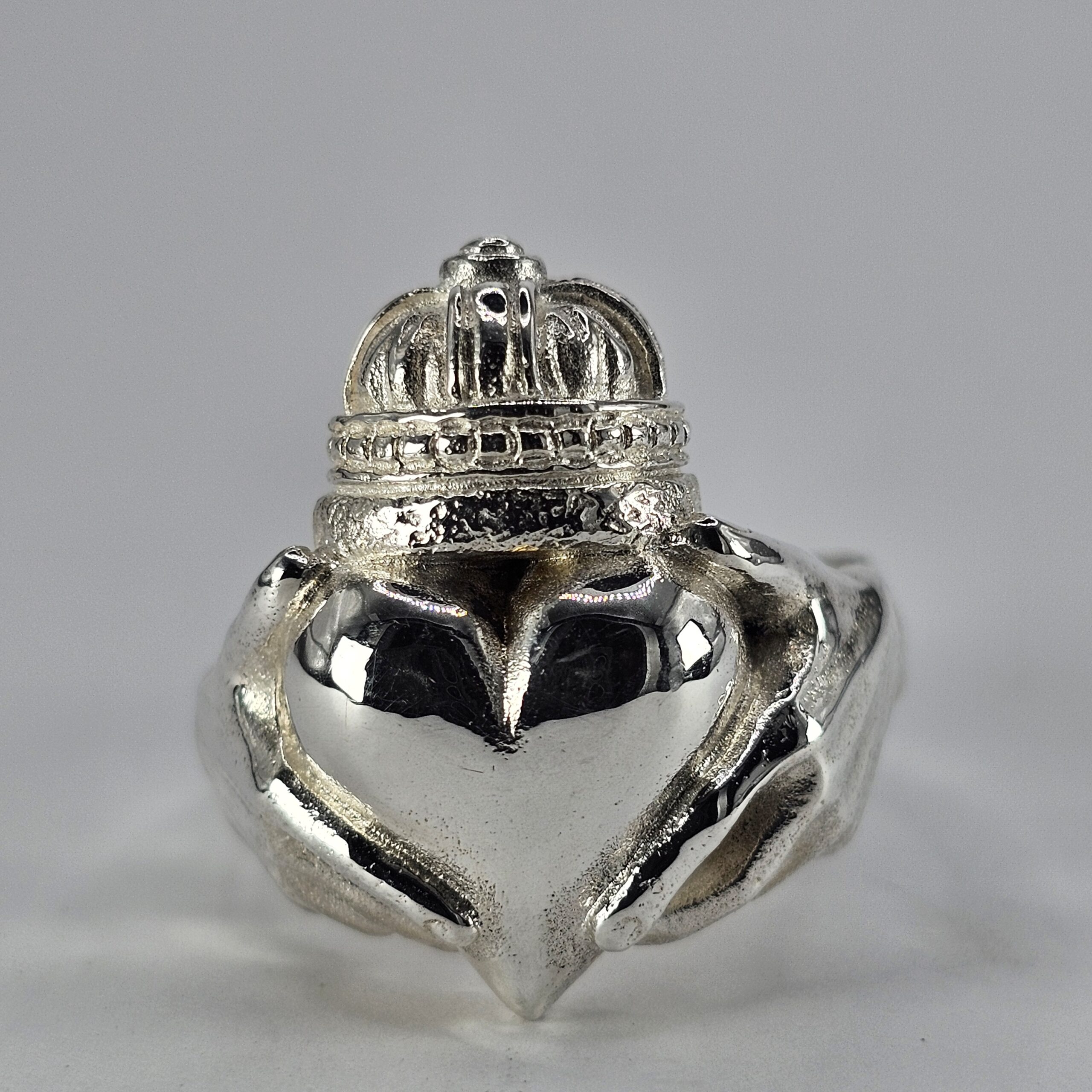 Plump Heart Claddagh - Image 3