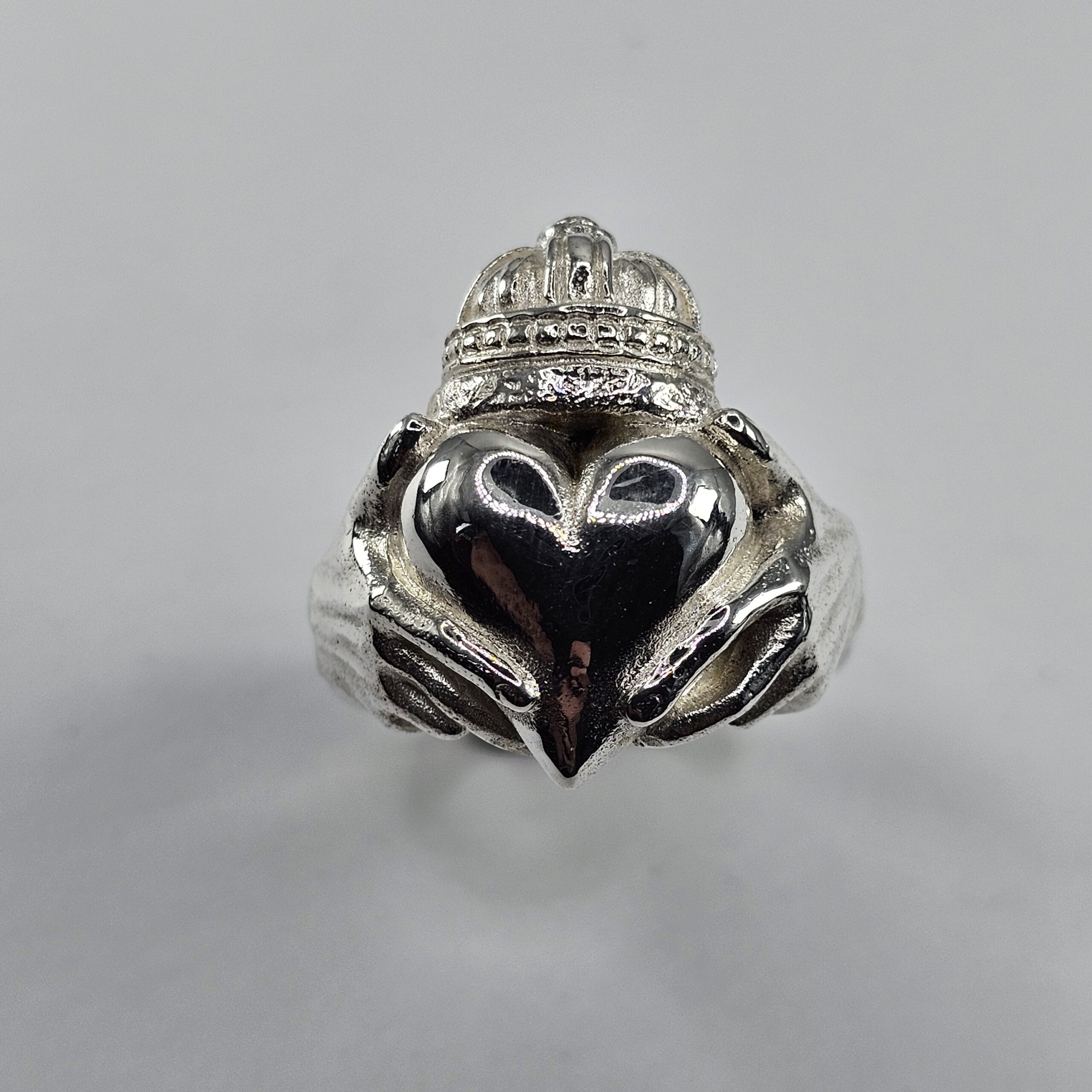 Plump Heart Claddagh - Image 7