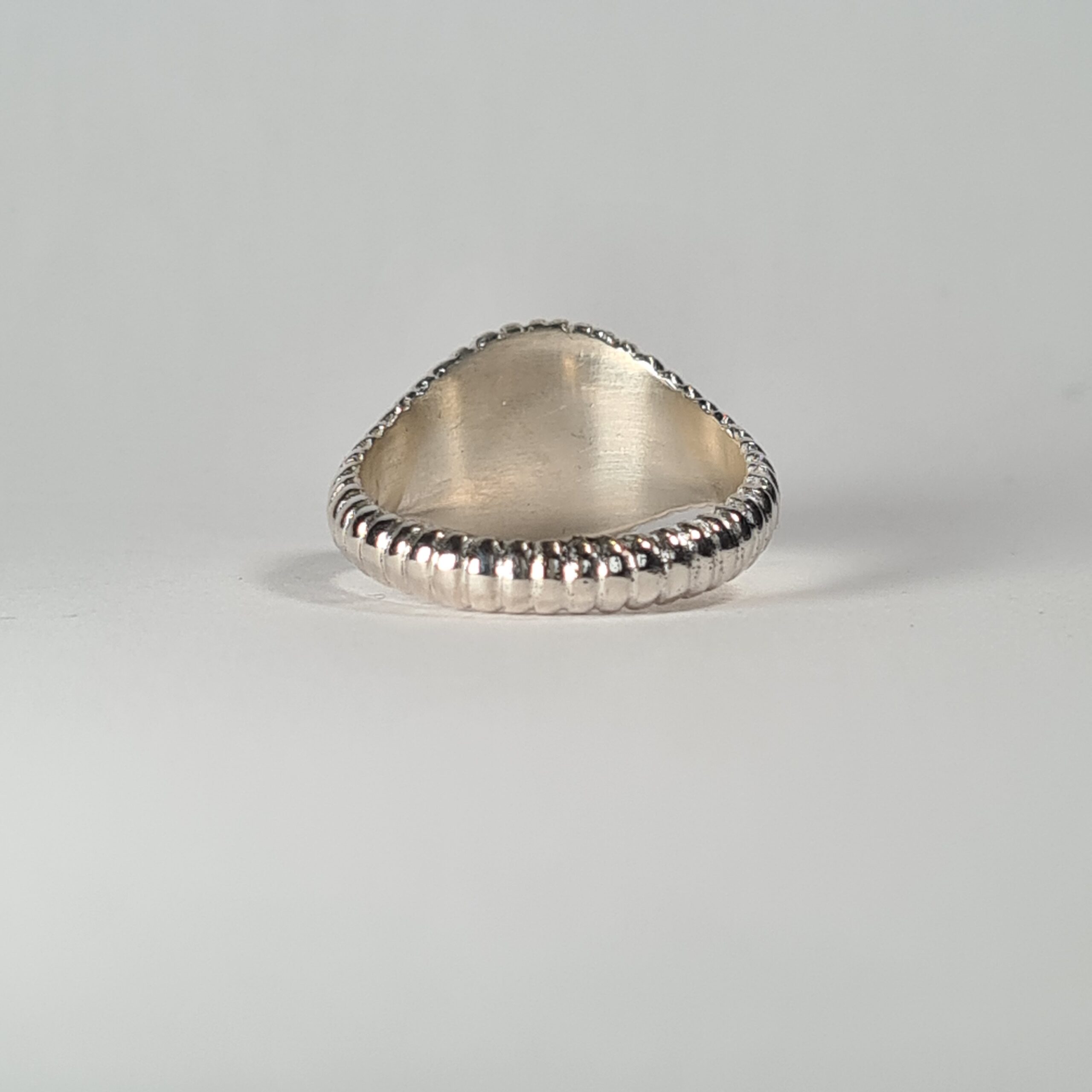 Ribbed Signet Ring - Image 5