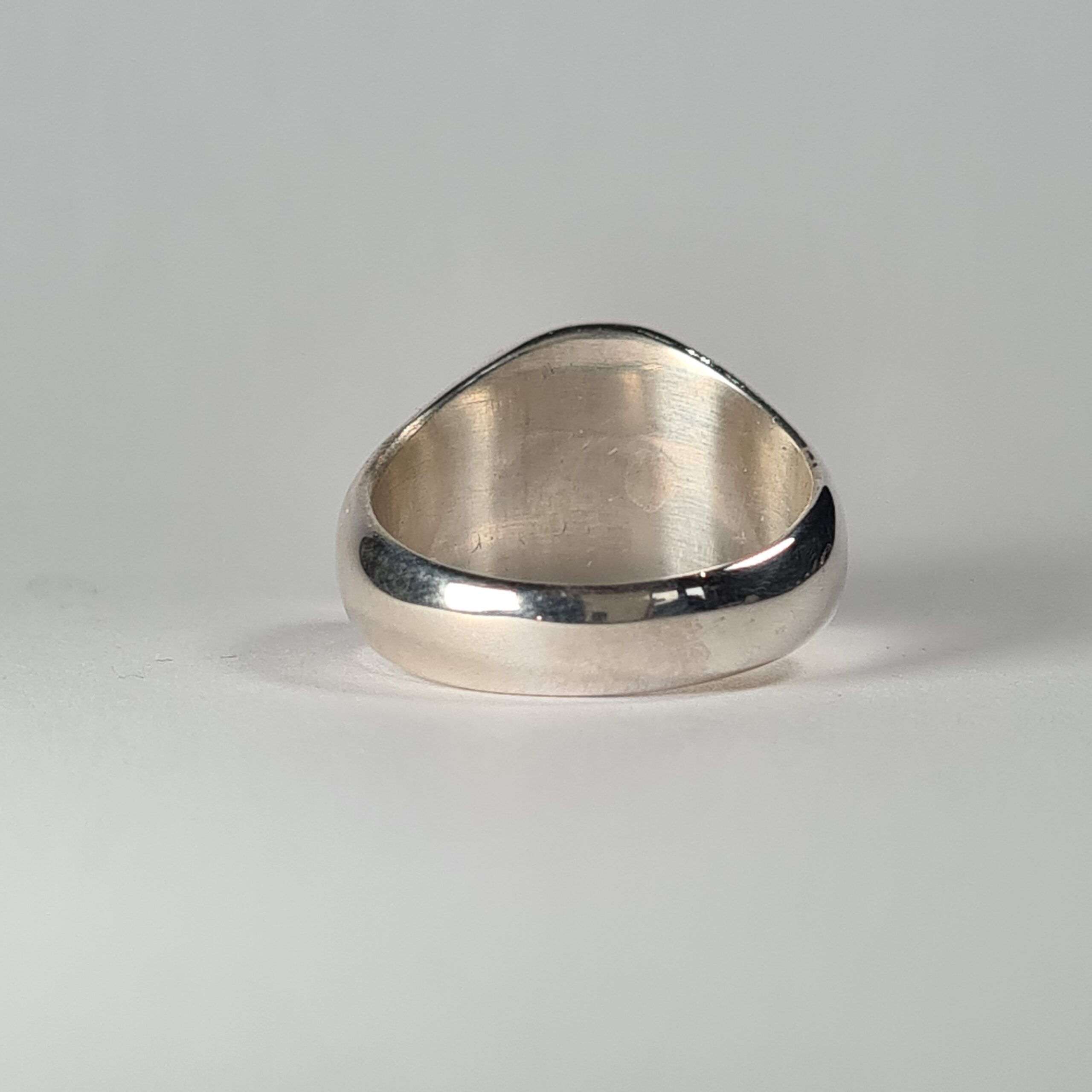 Round Signet Ring - Image 5