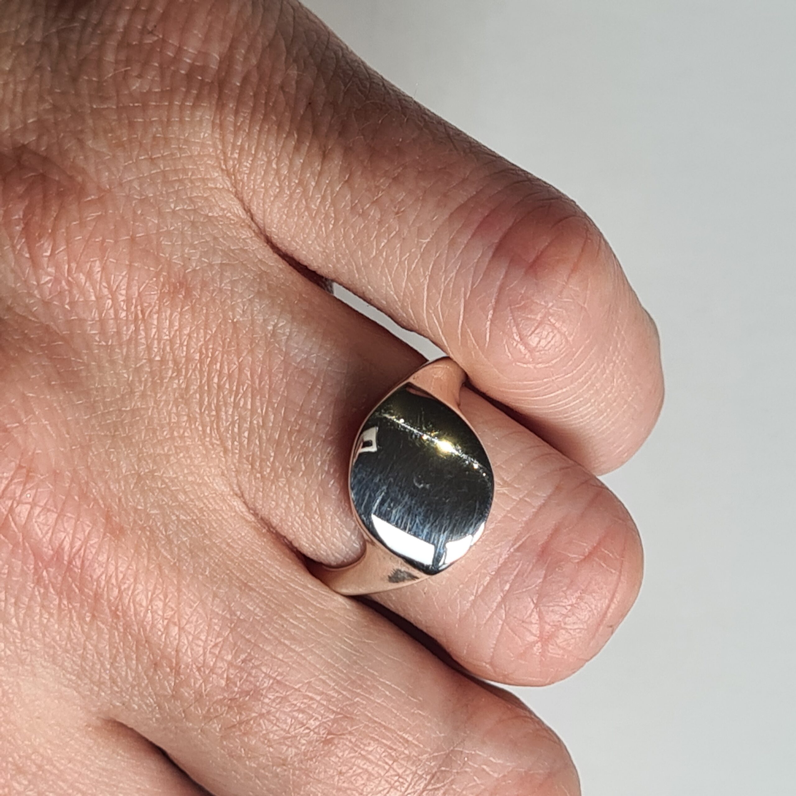Diagonal Leaf Signet Ring - Image 2