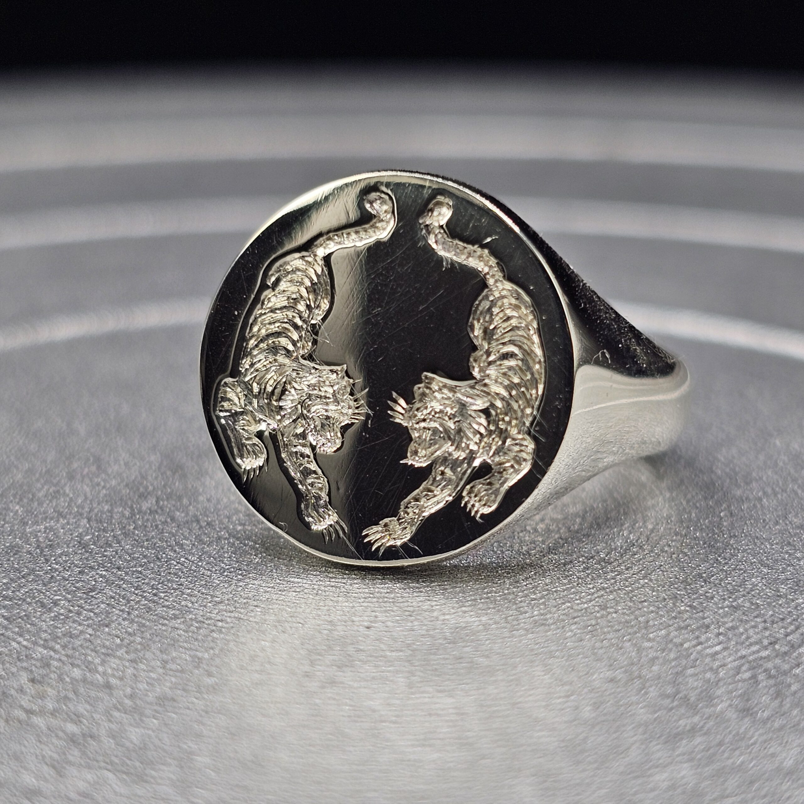Round Signet Ring - Image 6