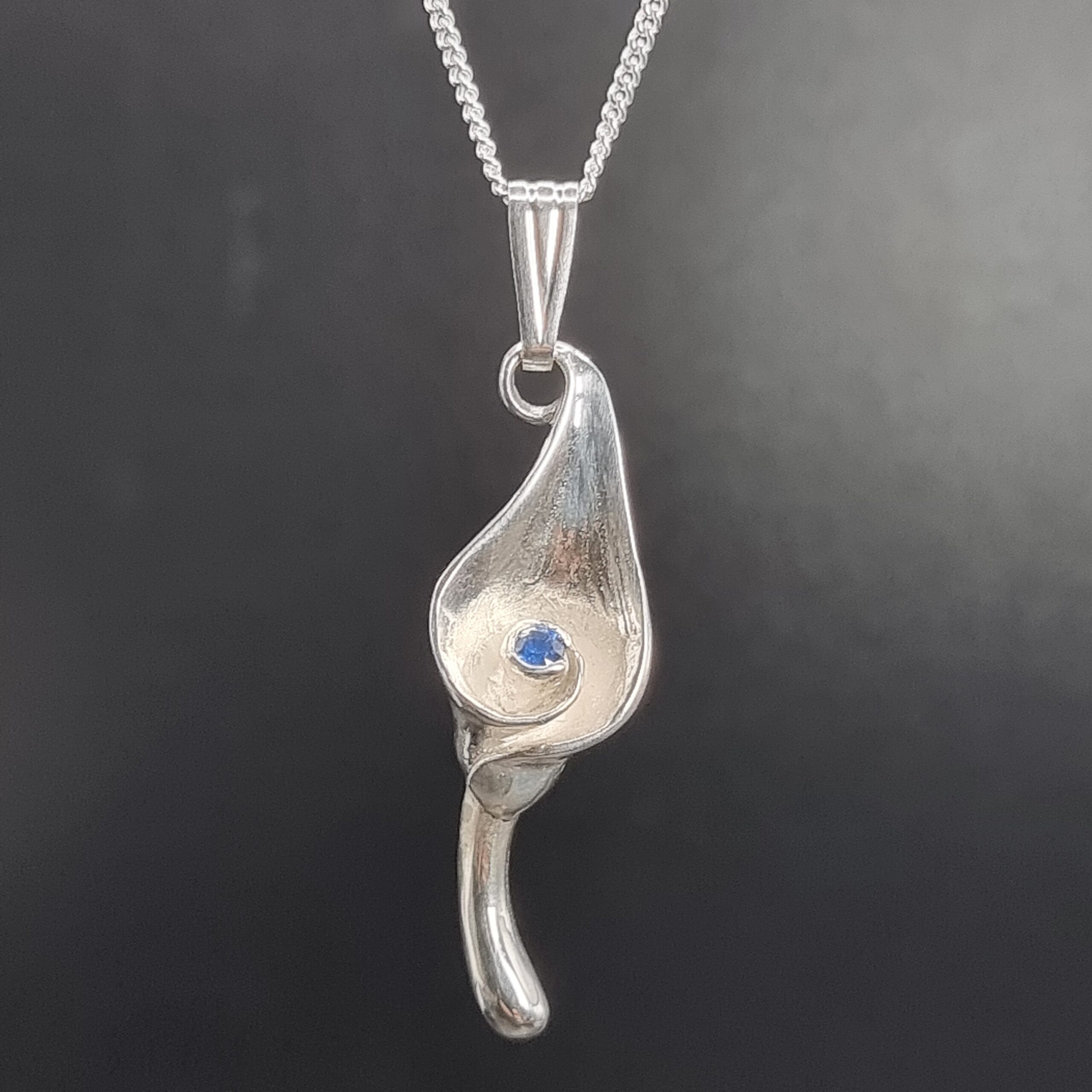 Calla Lily Pendant - Image 4