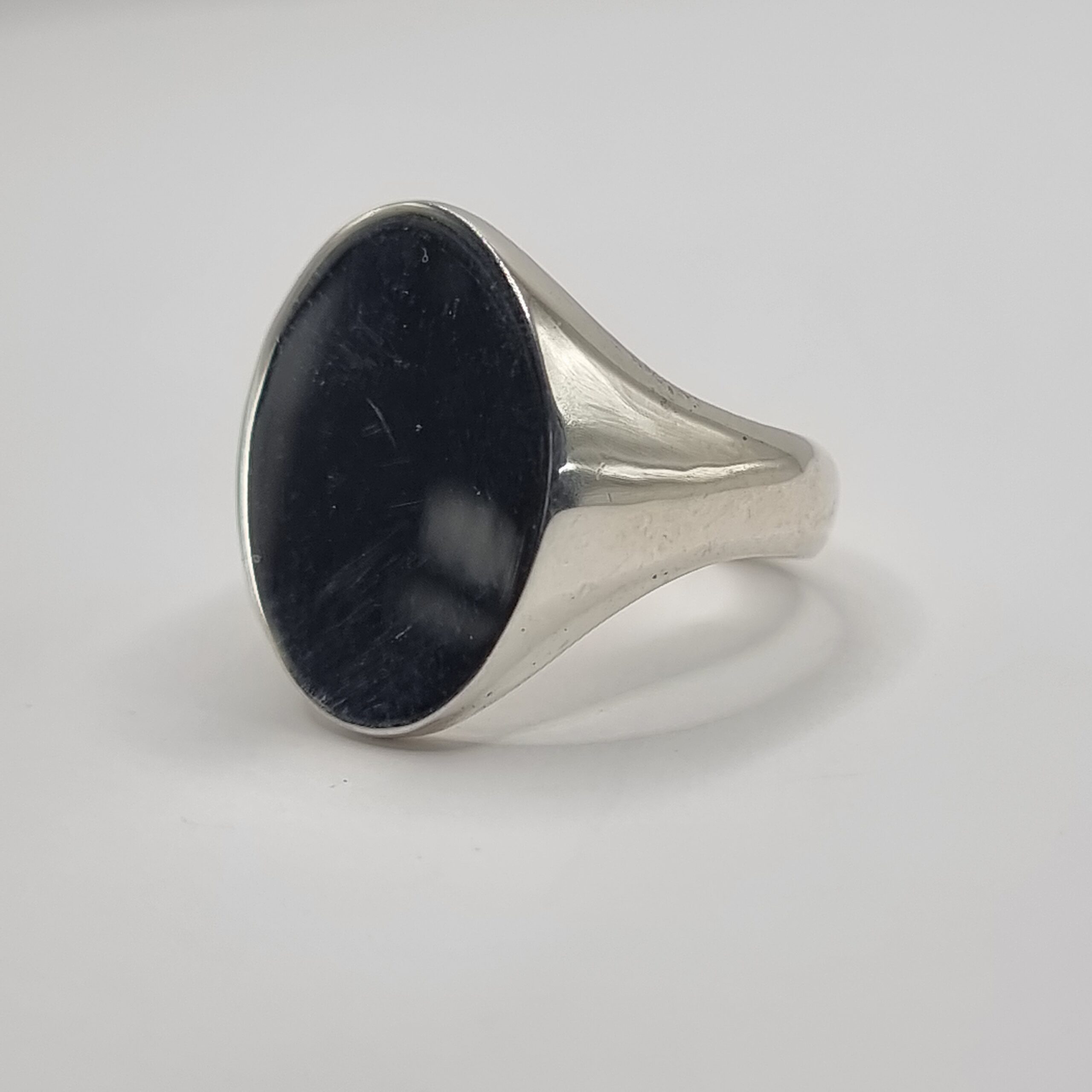 19mm Oval Signet Ring - Image 5