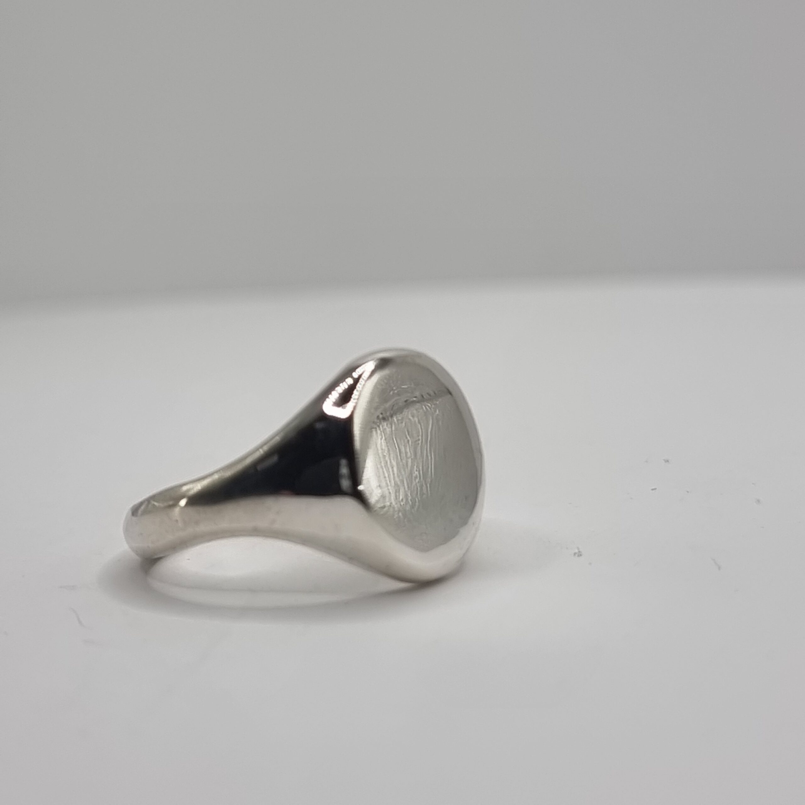 Organic Oval Signet - Image 3