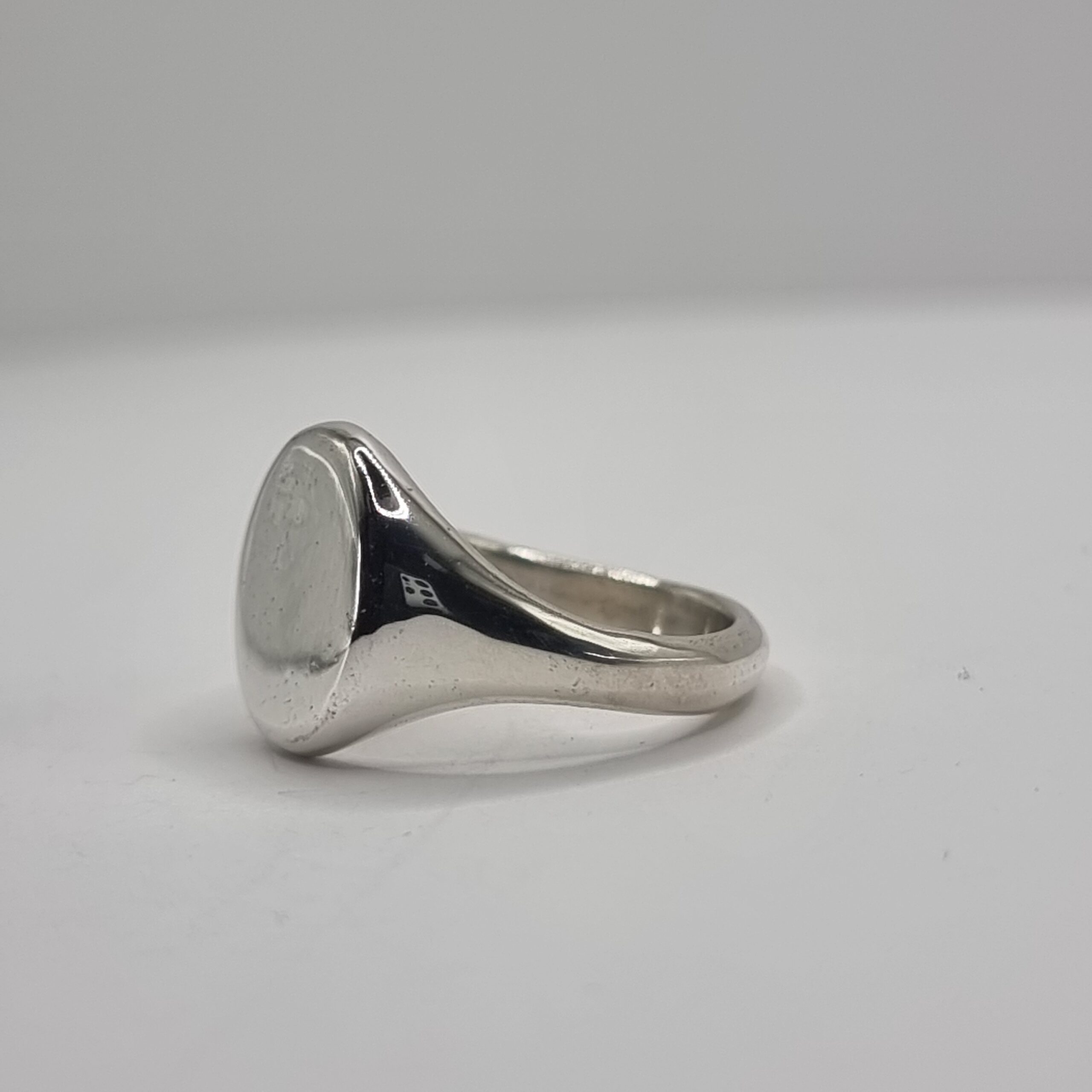 Organic Oval Signet - Image 4