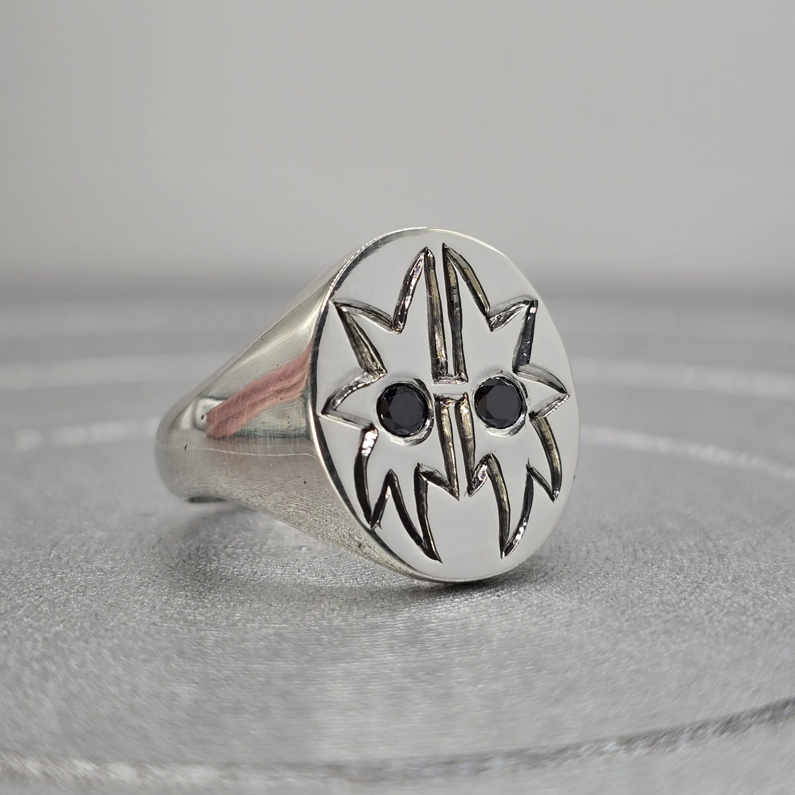 16mm Oval Signet Ring - Image 3