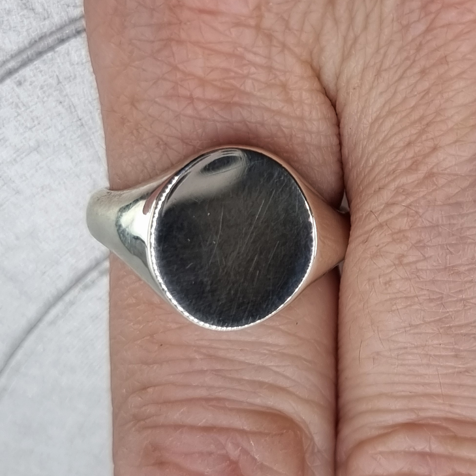 14mm Oval Signet Ring - Image 2