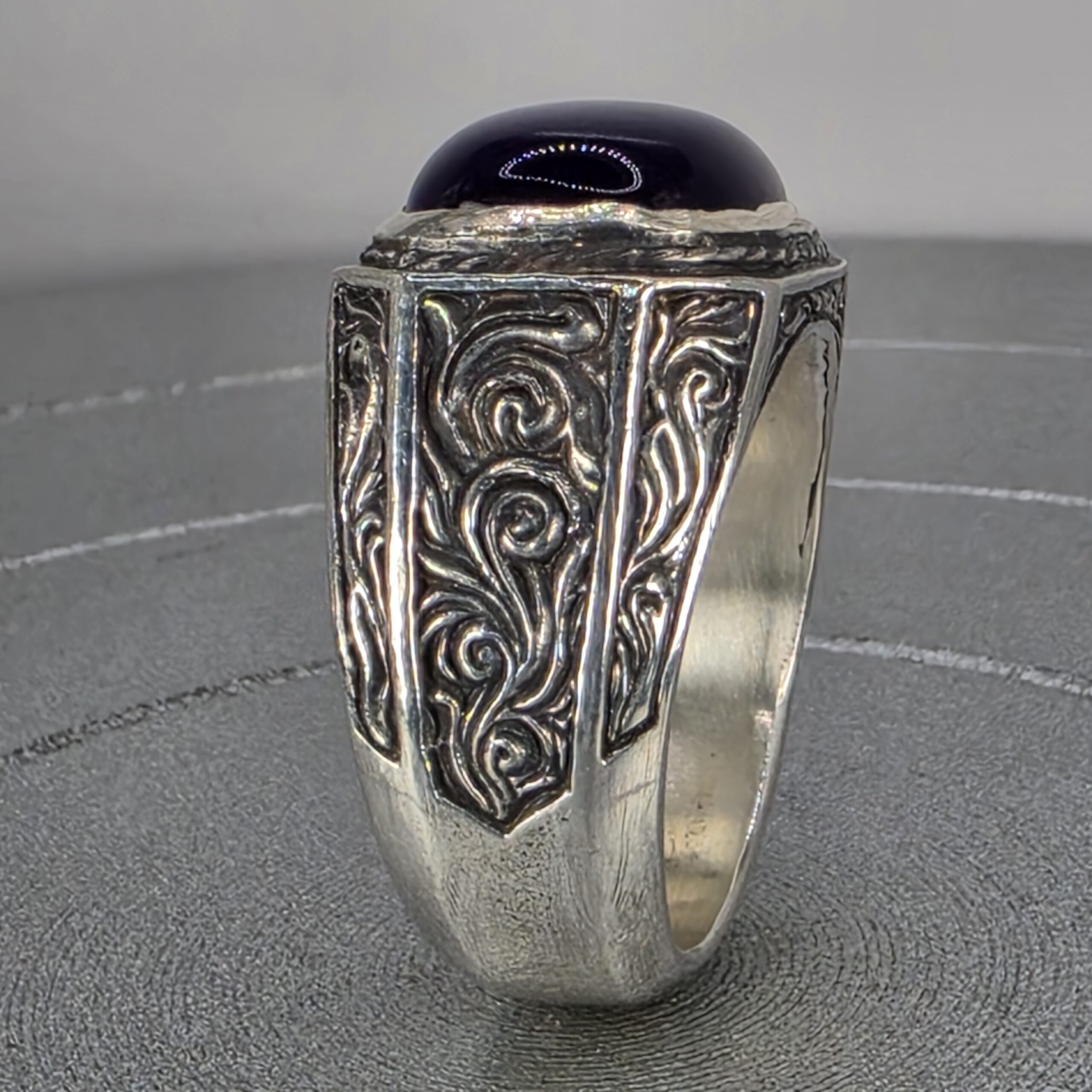 Western Scroll Stone Set Ring - Image 2